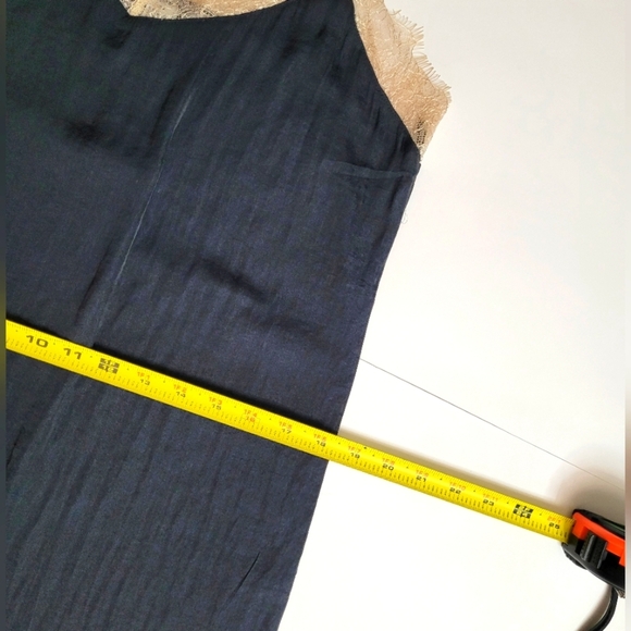 Elegant Black and Cream Lace Slip Dress - Picture 16 of 16